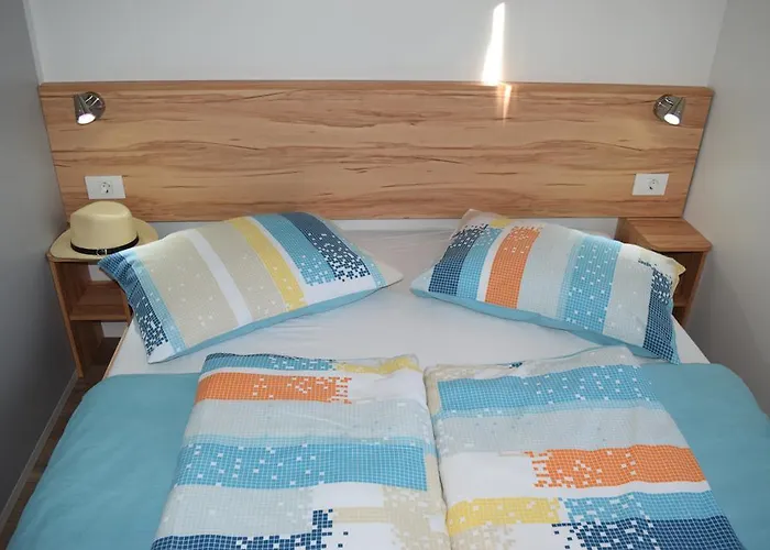 Camp Jure 3* Μακάρσκα