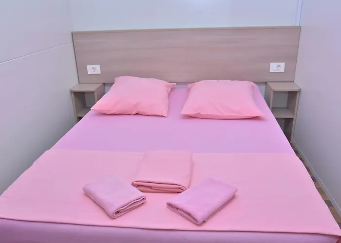 Camp Jure 3* Μακάρσκα