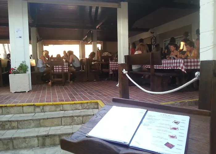 Camp Jure Μακάρσκα