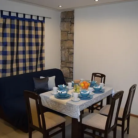 Camp Jure منتزه العطل 3*